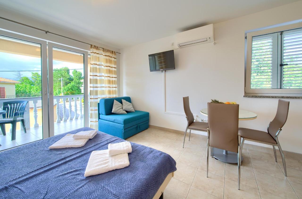 Apartments Ivica Krk Island Сило Экстерьер фото