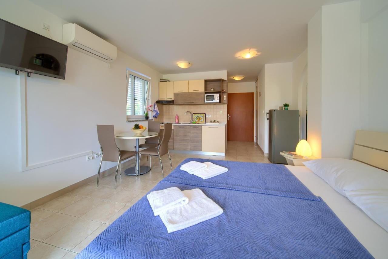 Apartments Ivica Krk Island Сило Экстерьер фото